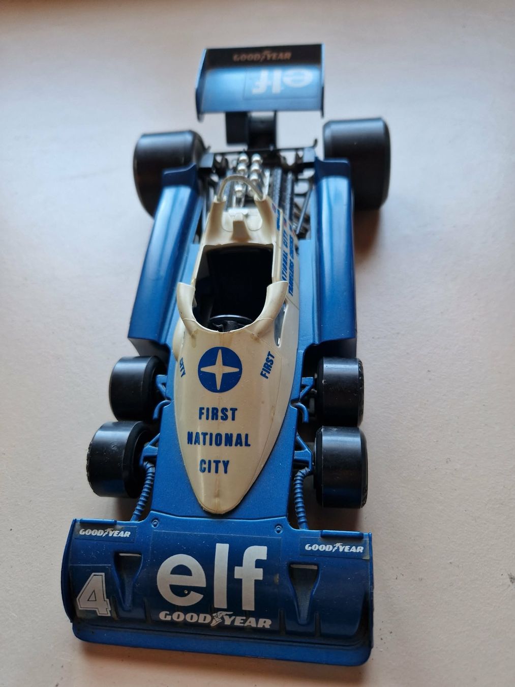 Tyrrell Modellini d'auto: Tyrrell P34/2 Formel 1 Modellauto, Massstab 1:16, – Usato da Aesch LU venduto da teddy210