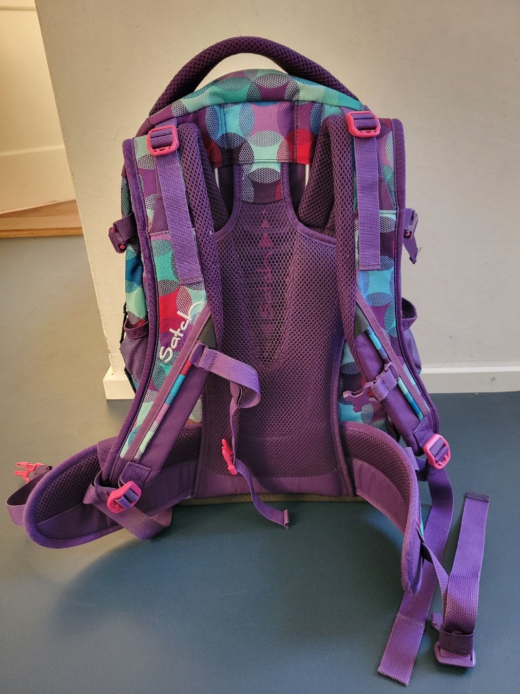 Satch Zaini: Satch Schulrucksack, guter Zustand, violett – Usato da zürich venduto da Annettemana 2