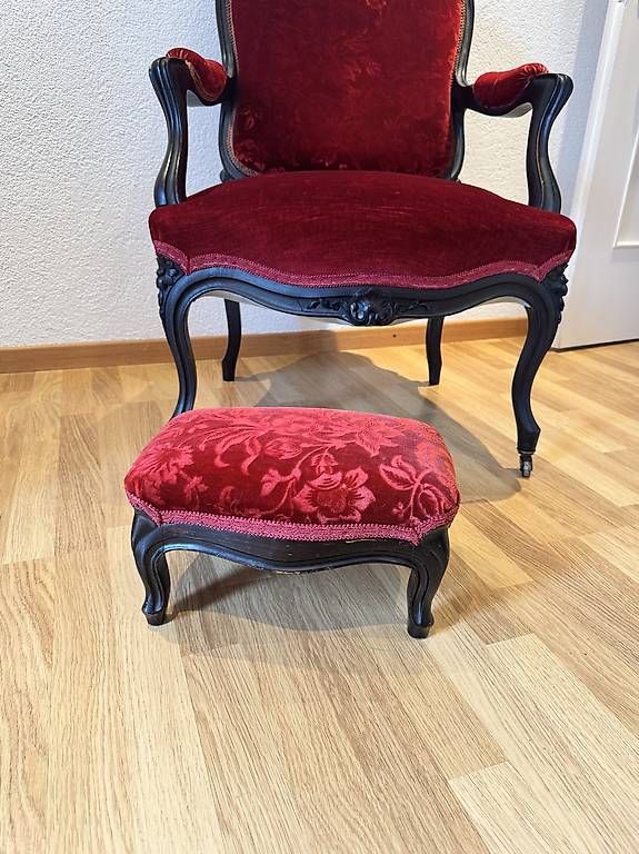 Sedie: 2 Stühle mit hocker – Usato da Balsthal venduto da Kalii1 4