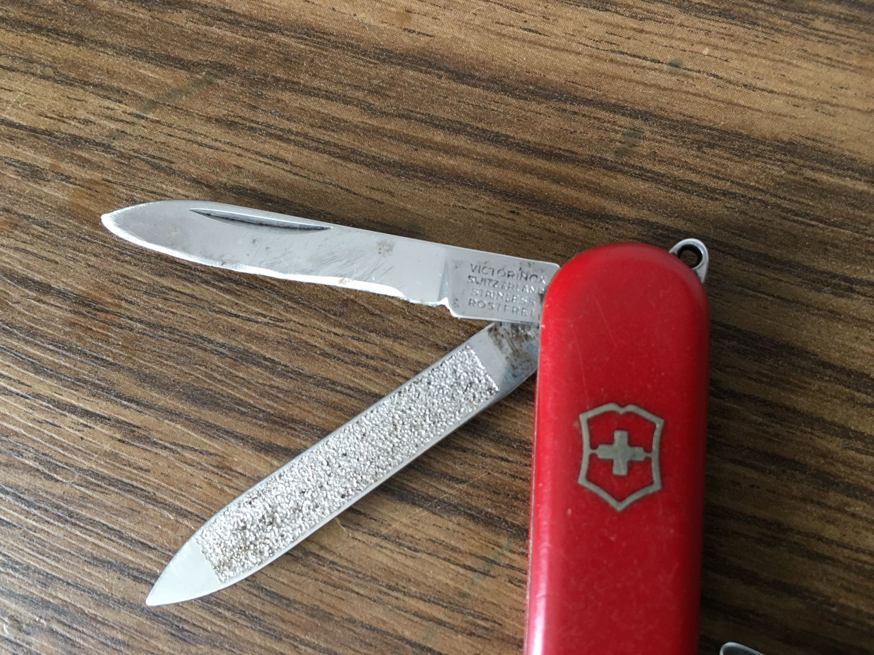 Victorinox Coltelli tascabile: VICTORINOX - VICTORIA - Classic - Sackmesser – Usato da Andwil SG venduto da Rainboli 3