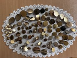 Lot vintage Metallknöpfe goldfarben
