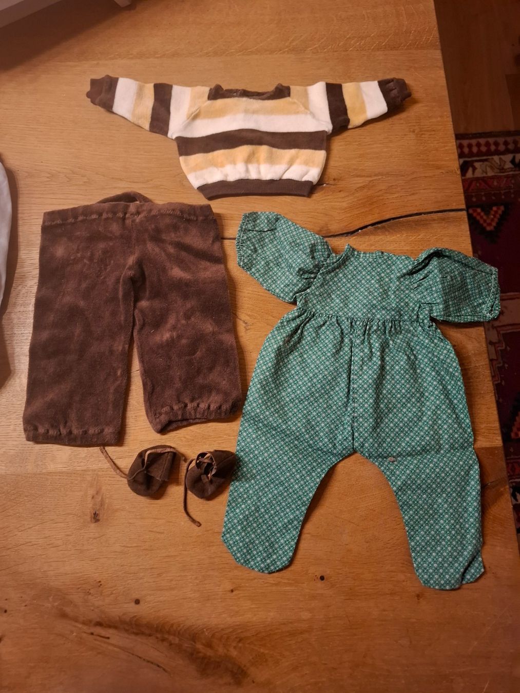 Puppen: Puppenkleider Set gebraucht – Gebraucht aus Schlieren von Svenja7