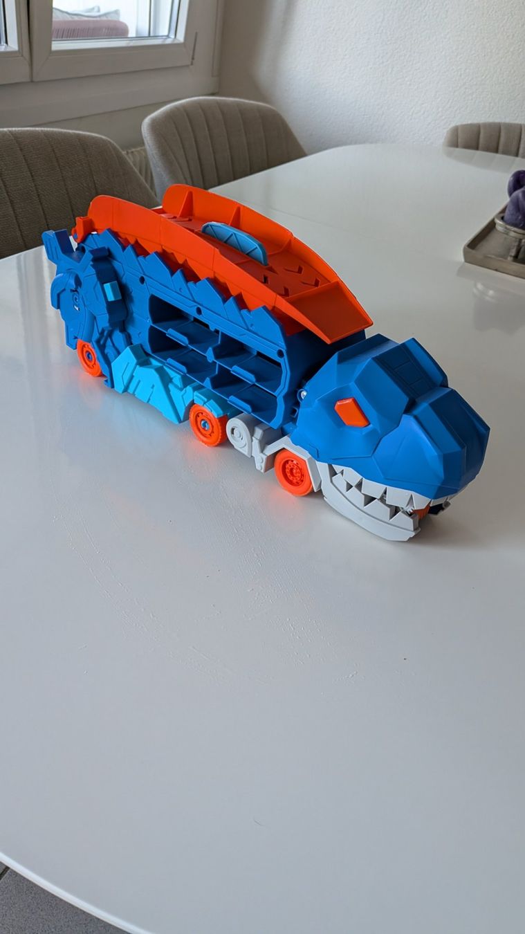 Jouets: Dinosaurier Transporter blau gebraucht – D'occasion à Ostermundigen par mizuth