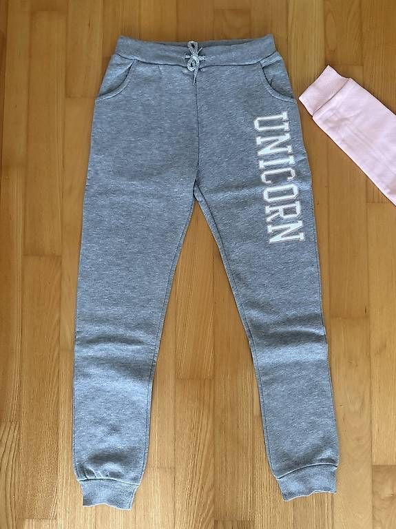 Maglioni & Felpe: Einhorn Pullover und Trainerhose – Nuovo (secondo la descrizione) da Liestal venduto da esi79 2