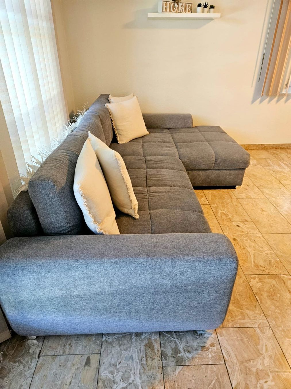 Sofas: Gemütliches Ecksofa mit ausziehbarer Sitzfläche – D'occasion à Möhlin par eltonno1981 2