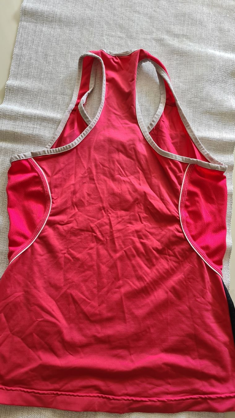 Adidas Top: Adidas damensportop – Nuovo (secondo la descrizione) da Kriens venduto da nello-1 2