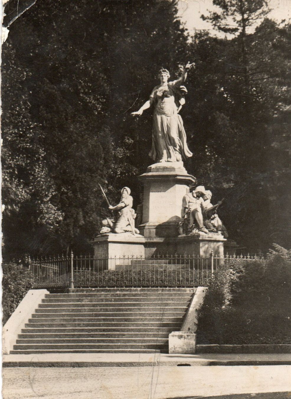 Cartoline postali: Basel - St.Jakob Denkmal – Usato da Melano venduto da pisonsdro