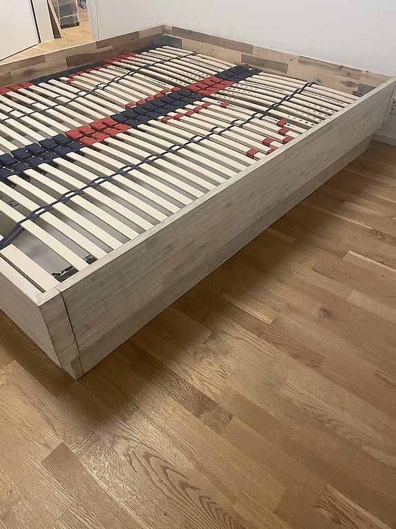 Betten: Bett – Gebraucht aus Schwyz von cla_md9r 1
