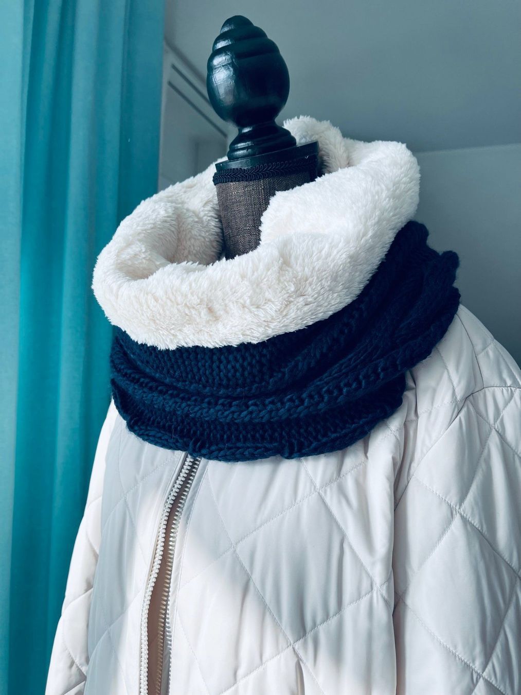 Foulard & Sciarpe: Wunderschöner Schal – Usato da Winkel venduto da Glamour4You 4