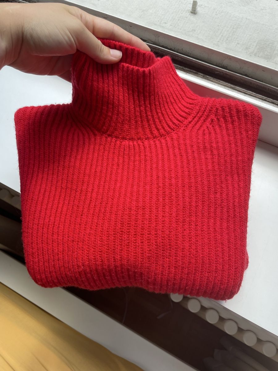 Pullover & Sweatshirts: Toller Pullover in Rot mit Rollkragen, Grösse S, Strickware – Neu (gemäss Beschreibung) aus Zürich von Carlajimena 3