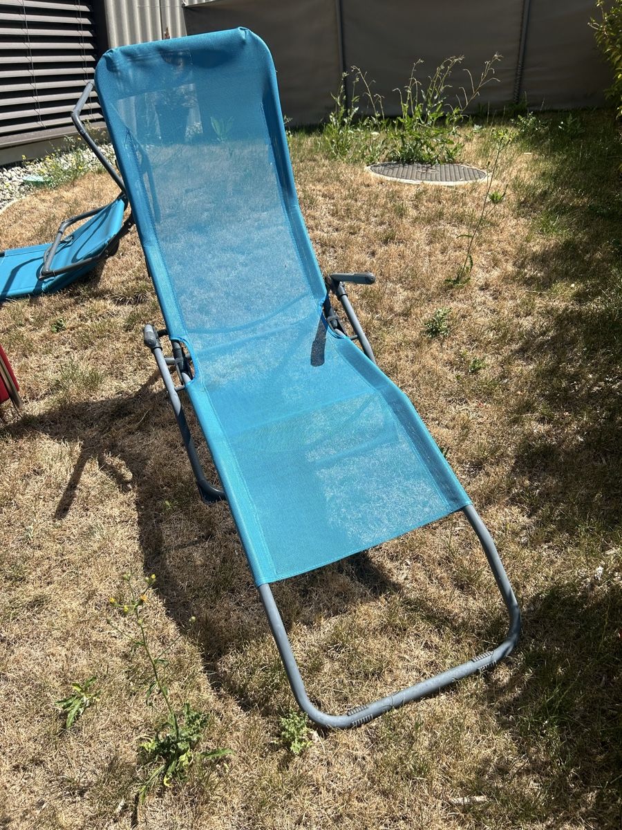 Liegen & Liegestühle: À vendre 2 chaises longues turquoise – Neu (gemäss Beschreibung) aus Crissier von C.cantatore
