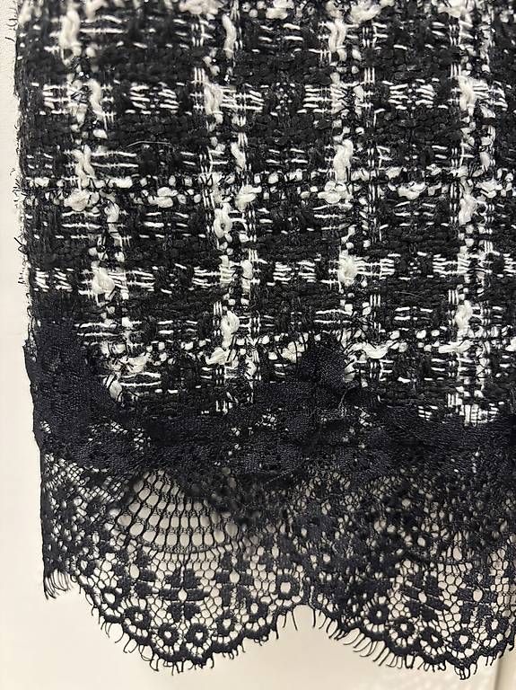 Tops: Top smanicato in tweed – Gebraucht aus Soazza von afa_r6cx 1