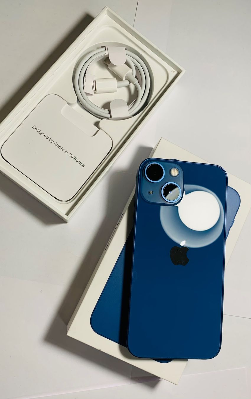 Apple Handys / Smartphones: iPhone 13 Mini (128GB) Akku 100% – Gebraucht aus Luzern von Waince786 5