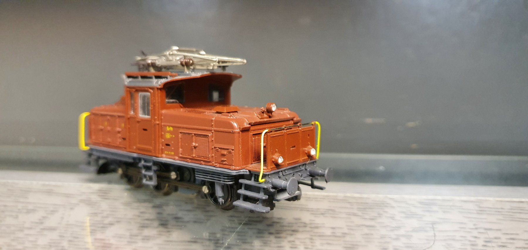 Roco Modellini di ferrovie: ROCO:AC: SBB Ee 3/3 BRAUN OVP – Usato da Biglen venduto da taunus82 4