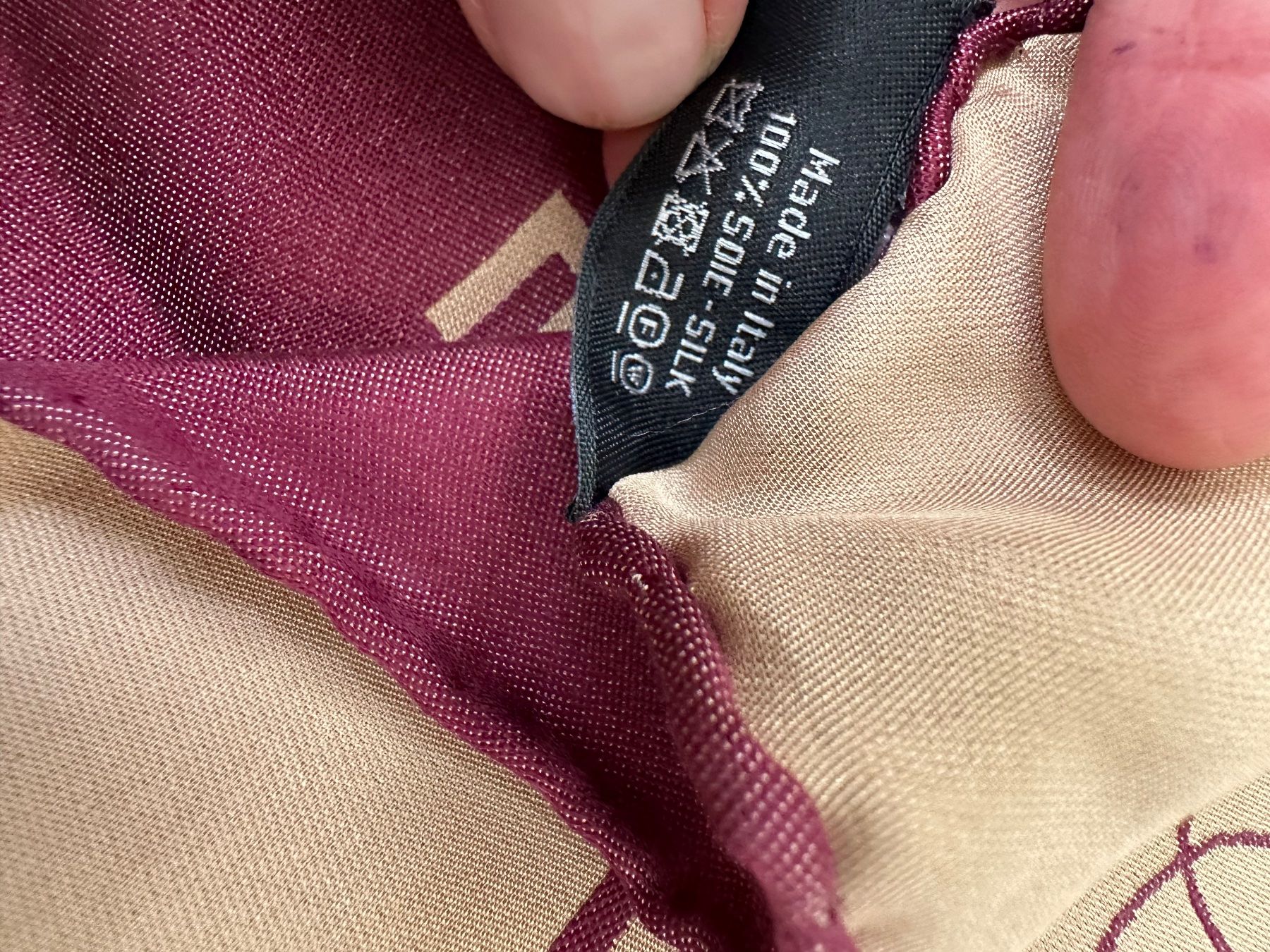 Chanel Foulard & Sciarpe: CHANEL twill silk scialle – Nuovo (secondo la descrizione) da Pregassona venduto da Reluxuryspace 4