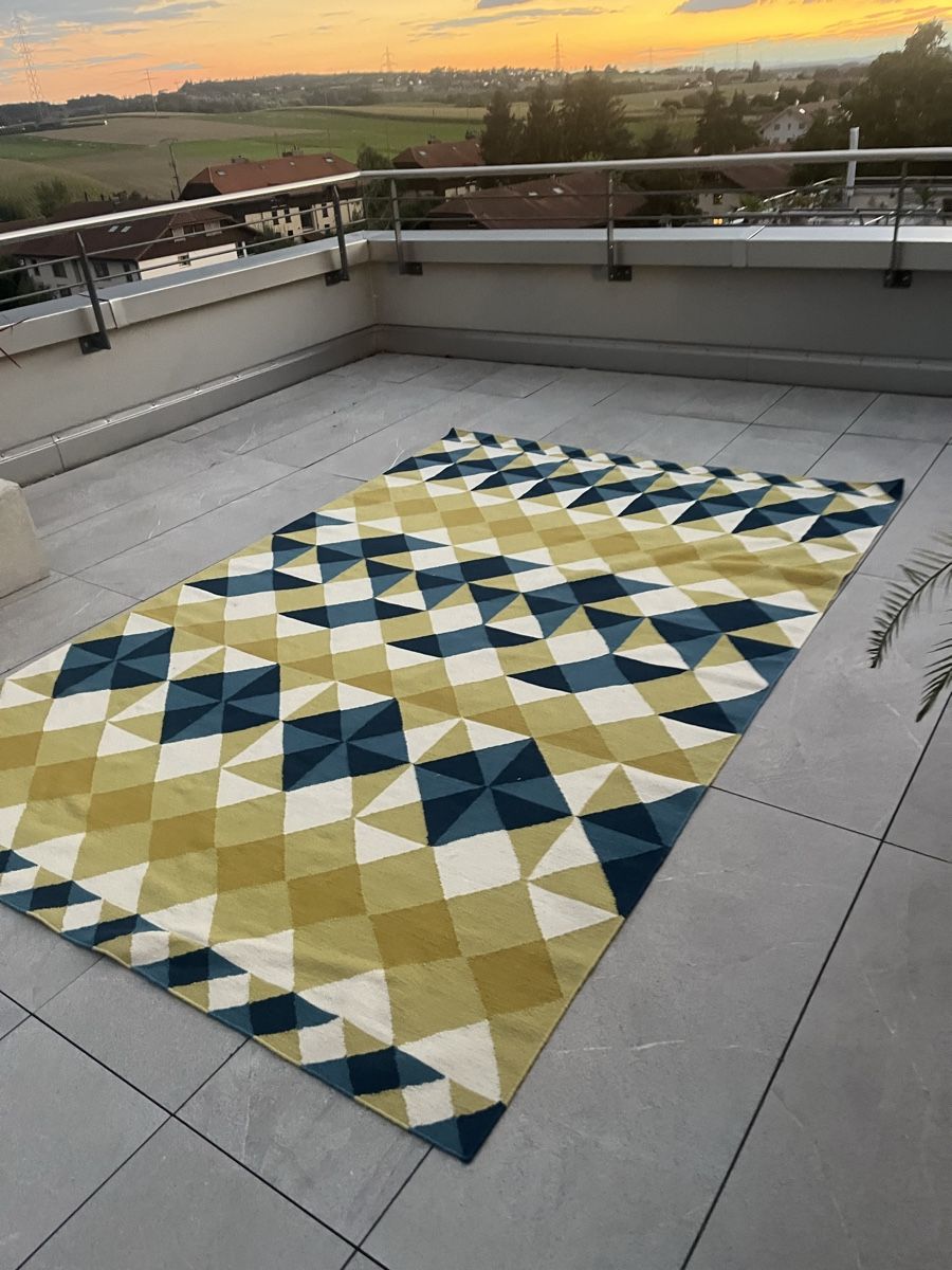 Teppiche: Designer Teppich von Mooris / Indoor – Gebraucht aus Kerzers von del13 8