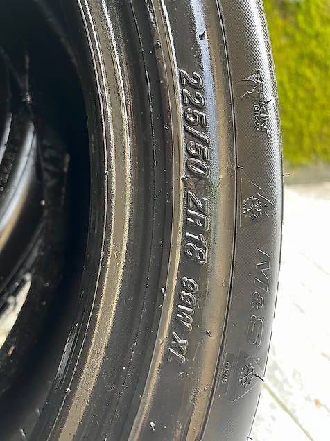 Altro in Scrittura & Disegno: 4 gomme invernali 225/50-18 – Usato da Muggio venduto da dan_z9gd 1