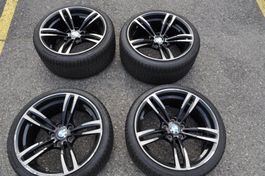 Jantes BMW M2 avec pneus d'hiver en 19"