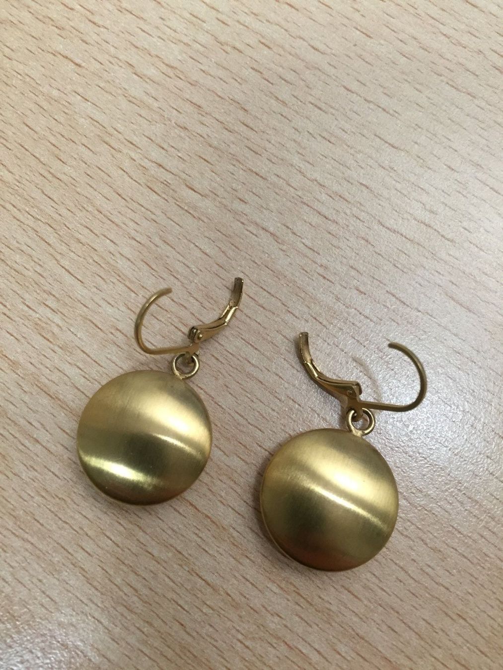 Orecchini pendenti & Orecchini a lobo: Boucles d’oreilles rondes – Usato da Lausanne venduto da Kmm03 1