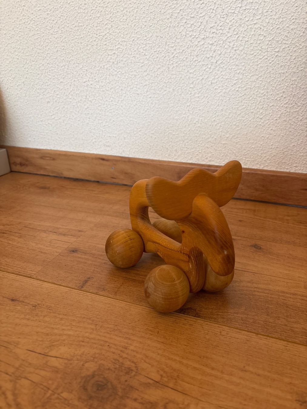 Jouets: Holzfigur Elch auf Rädern – D'occasion à Dornach par julie_90