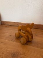 Holzfigur Elch auf Rädern