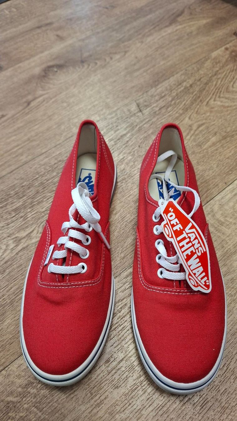 Vans Scarpe da donna: Vans Turnschuhe rot Grösse 38,5 Neu – Nuovo e nell'imballaggio originale da Thusis venduto da Strimer0
