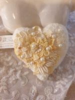 Geschenk Herz Shabby Chic Vintage Spitze  Muttertag Gelb
