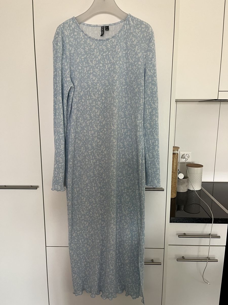 Kleider: Sommerkleid Grösse M  – Neu (gemäss Beschreibung) aus Pfäffikon ZH von Carmen_hcd