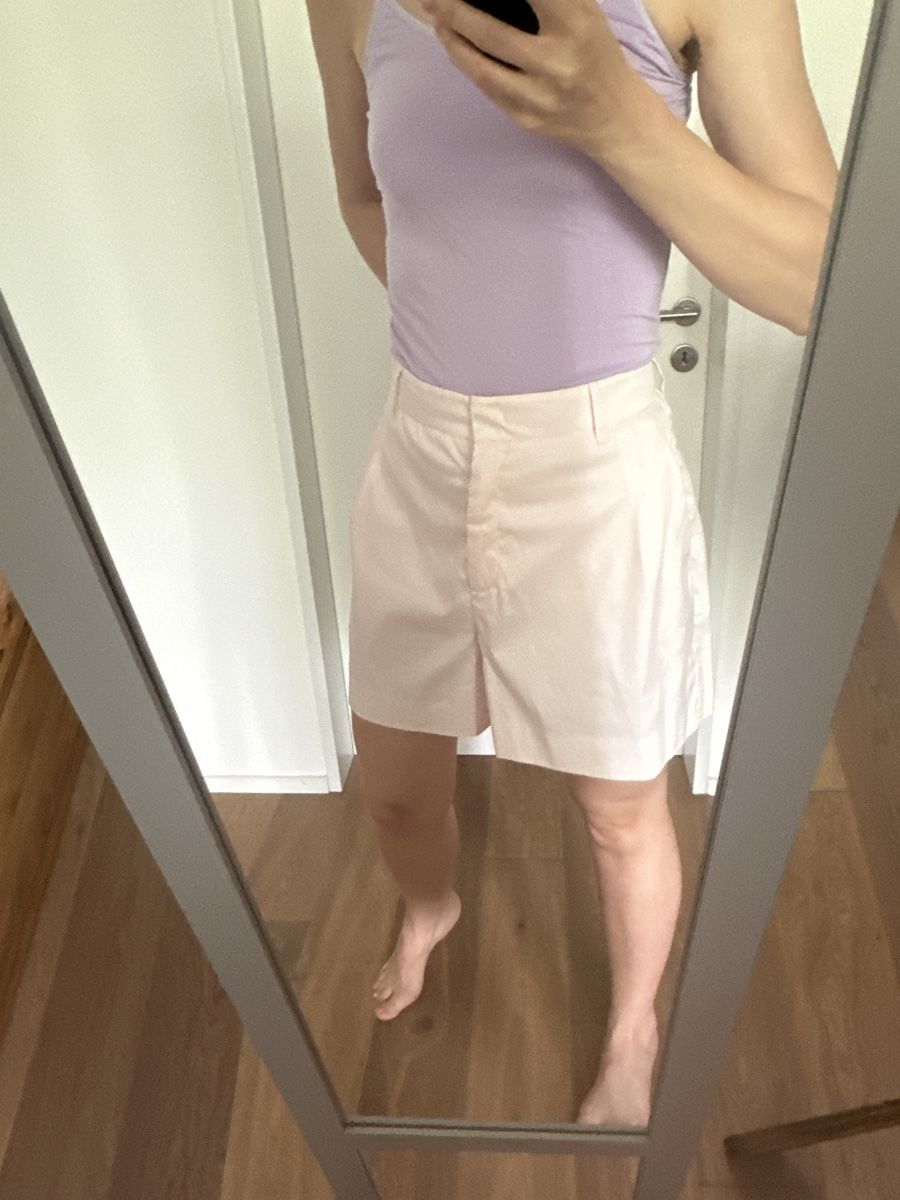 Prada Pantaloni: Prada Milano Shorts – Nuovo (secondo la descrizione) da Liestal venduto da ell_6xc7 1