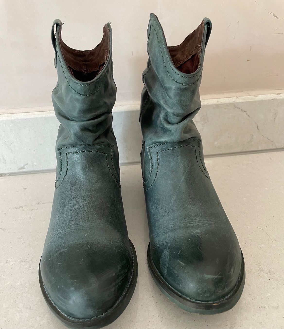 Chaussures femmes: Stivaletti in pelle – D'occasion à Castel San Pietro par Moregi 1