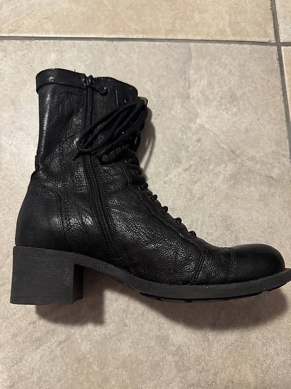 Damenschuhe: Stiefelette Damenschuhe Nerogiardini – Gebraucht aus Laax GR von sue987 1