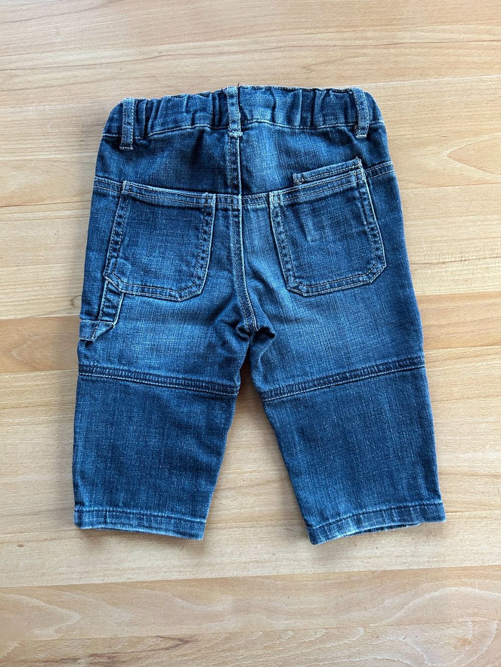 H&M Pantaloni: Dunkelblaue Baby Jeans Grösse 74 – Usato da Grosswangen venduto da che_gr 2