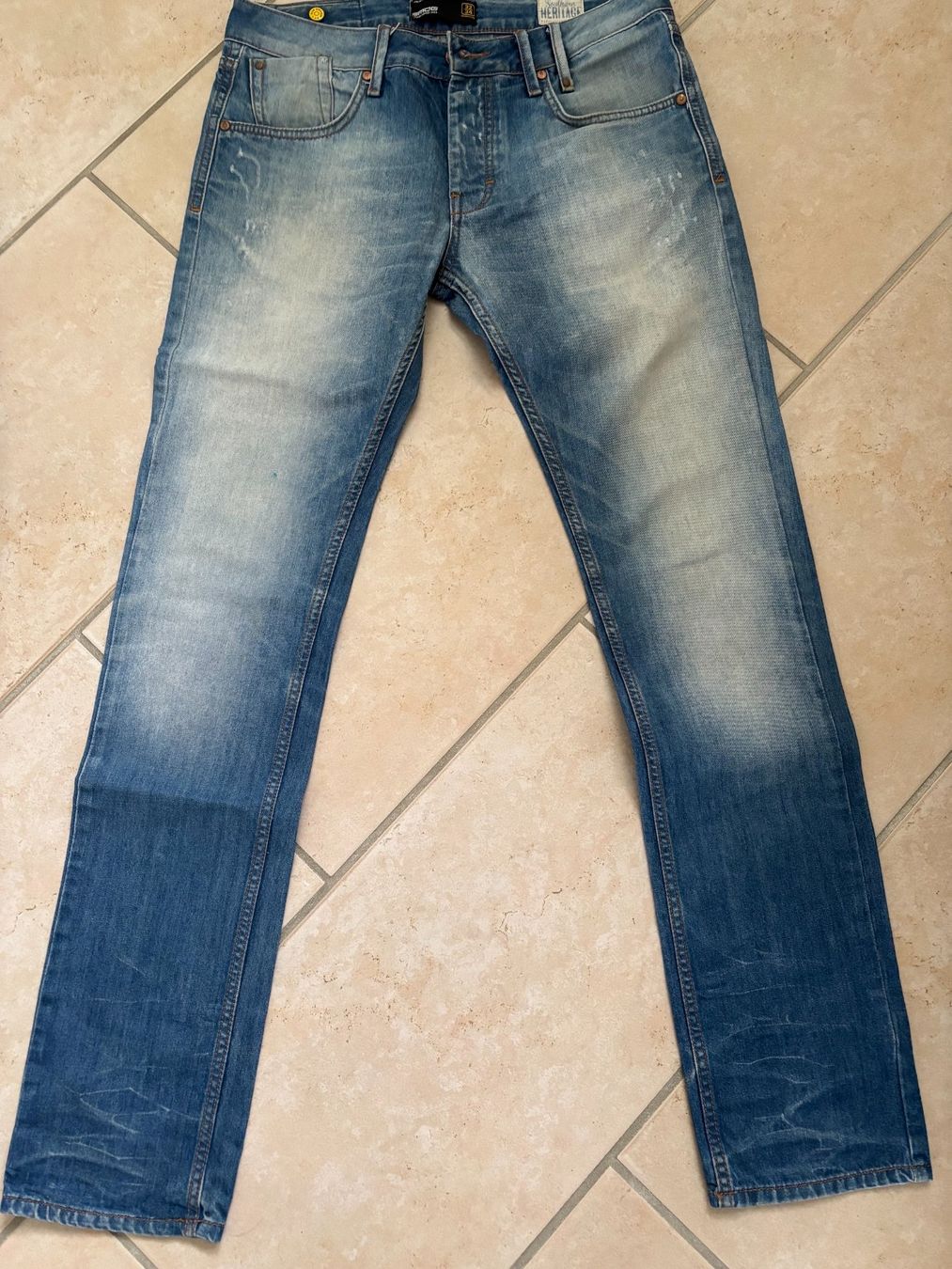Jeans: 2 Stk. Jeans – Gebraucht aus Biel-Benken BL von Bergerr 1