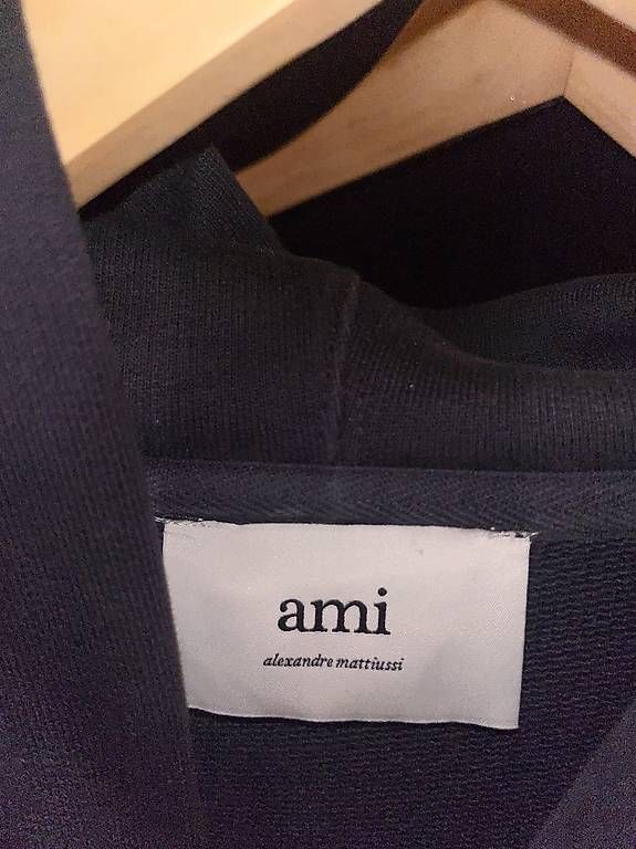 Pulls & Sweat-shirts: Ami Paris Hoodie – D'occasion à Basel par nic_dvz6 1