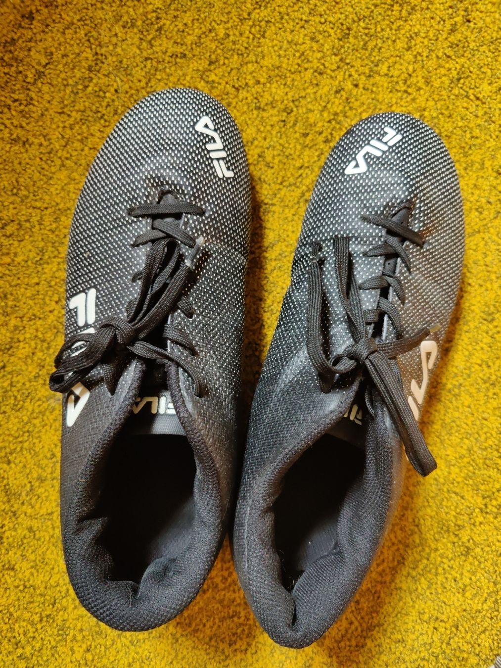 Fila Schuhe für Jungen: Fila Hallenschuhe gr 41 – Gebraucht aus Degersheim von HariOm