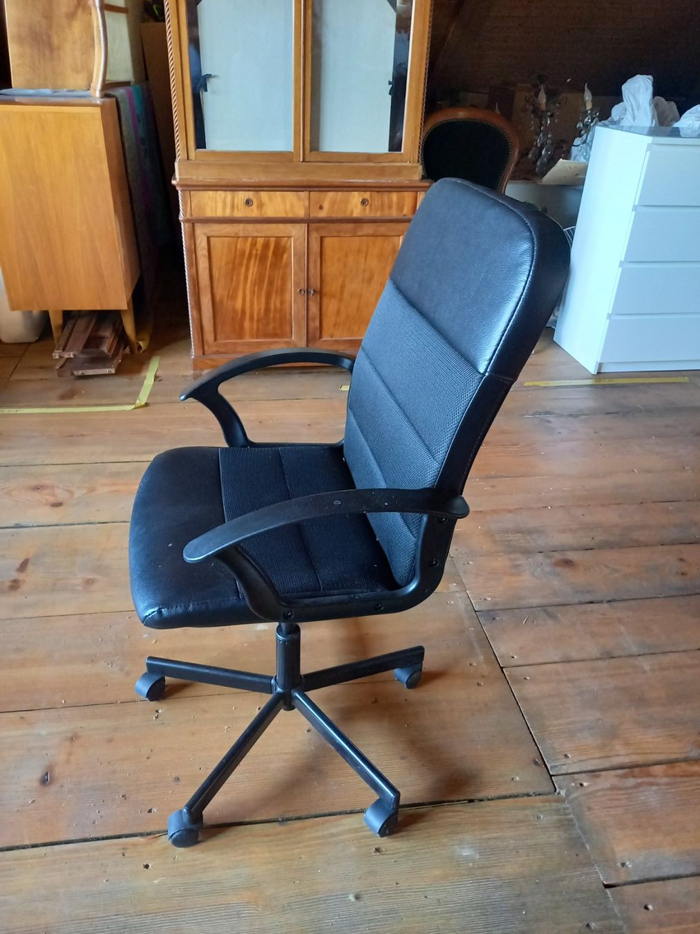 Stühle: Bürostuhl – Gebraucht aus Biglen von BrockenhausGruenspan 1