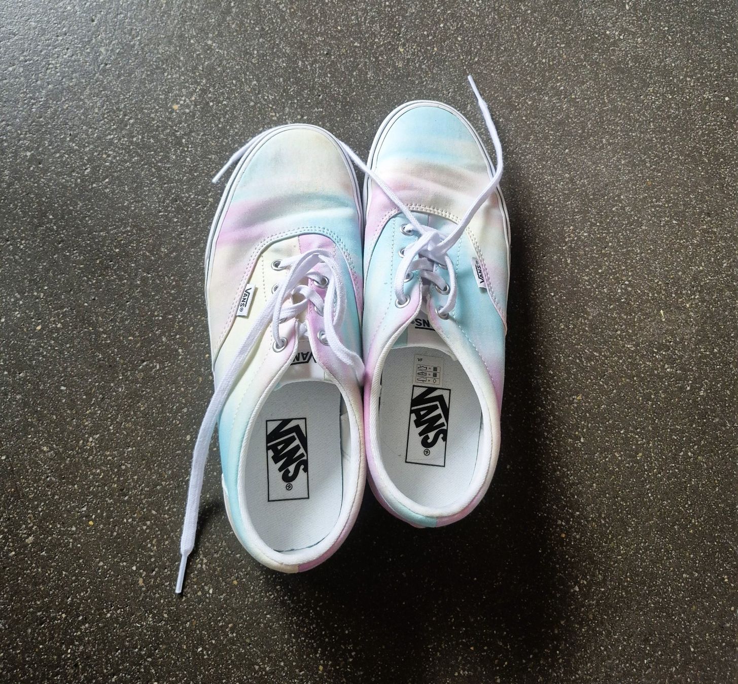Vans Scarpe da donna: Freizeitschuhe Regenbogenfarben VANS 41 – Nuovo (secondo la descrizione) da St. Gallen venduto da Amelie_73