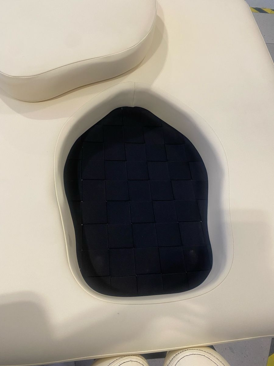 Lettini & sedie per cosmetici: Earthlight Massage liege stabiler als Oakwork – Usato da Zürich venduto da joyfulgrace 6