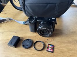 Sony A6000 mit Peakdesign Handschlaufe, Tasche u Hoya Filter