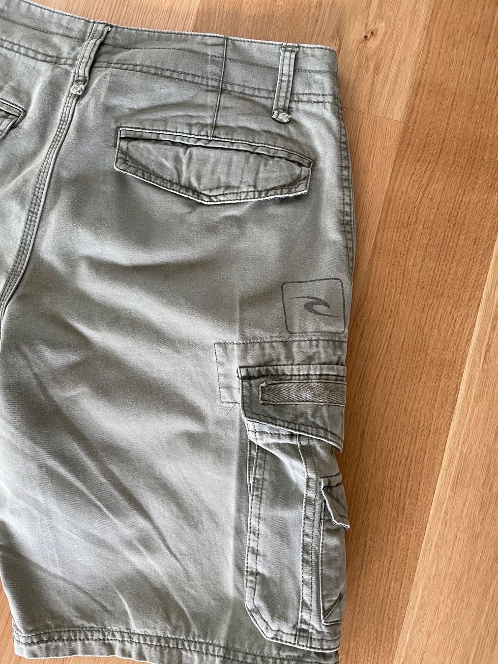 Rip Curl Pantaloni: Baggy pants Ripcurl Gr. 30 – Usato da Bern venduto da Ric45ron12 5