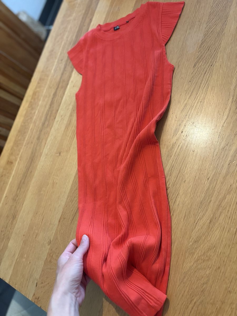 Zara Vestiti: ZARA robe taille XS – Usato da Attalens venduto da Skorpionica