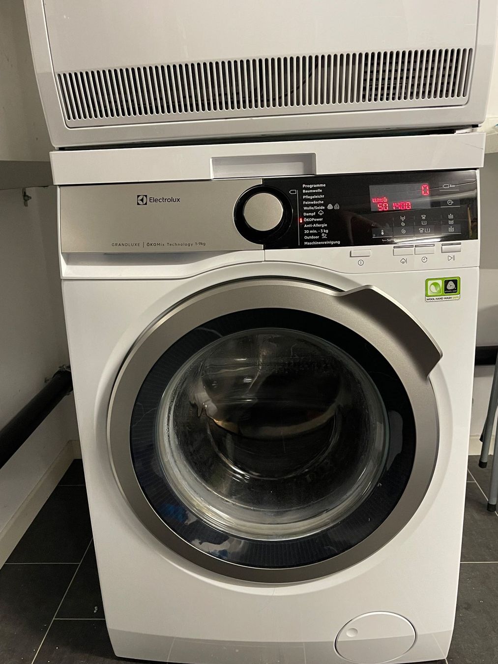 Electrolux Lavatrici: Electrolux Waschturm – Usato da Eggenwil venduto da antoniomarchese 4