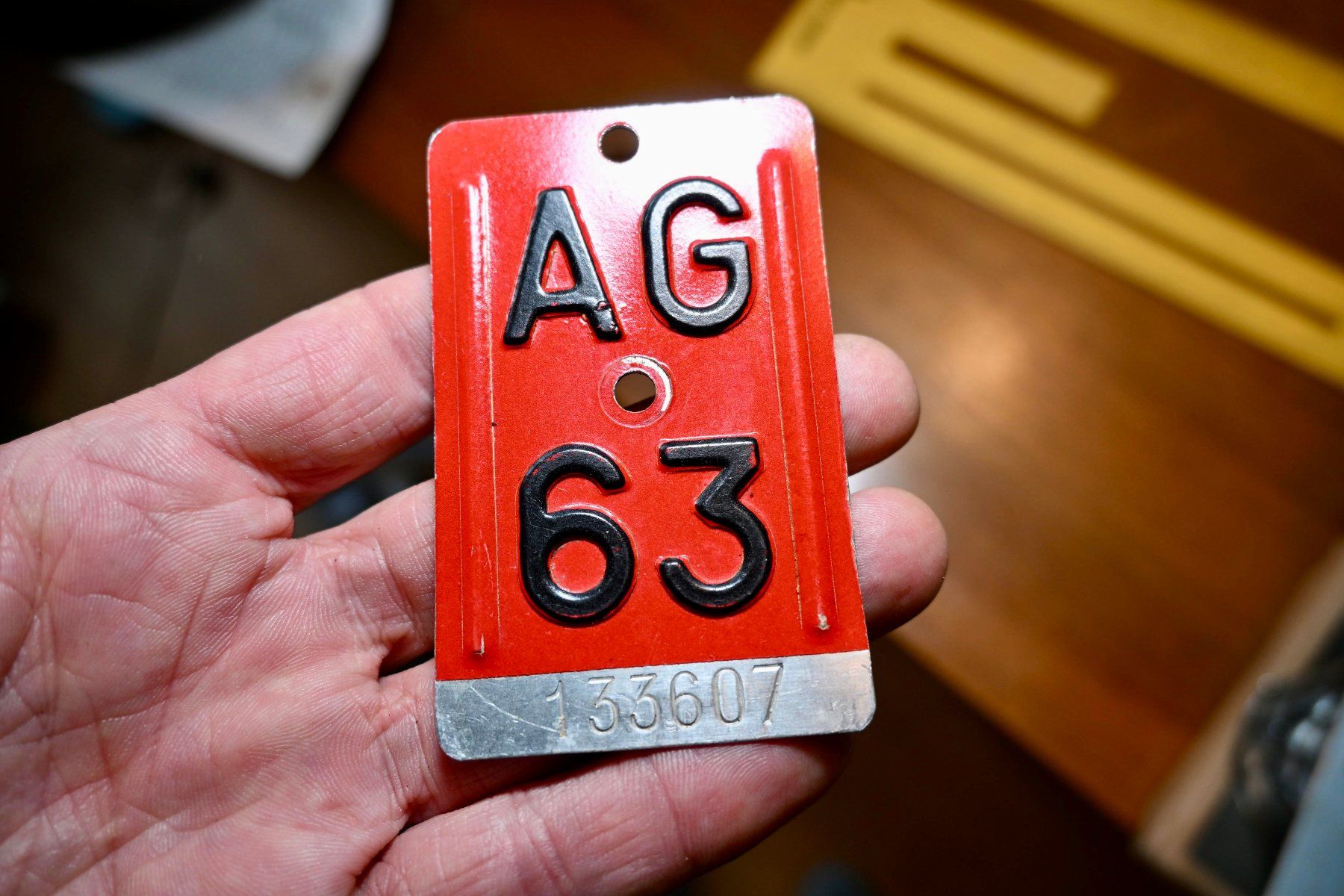 Insegne: Velonummer AG 63 von 1963 - Aargau 133607 – Usato da Pfaffhausen venduto da mono_rec 4