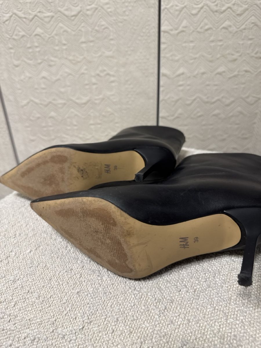 H&M Scarpe da donna: H&M Black Leather Ankle Boots, Pointed, Size 39 – Usato da Biel/Bienne venduto da TanyaM02 4