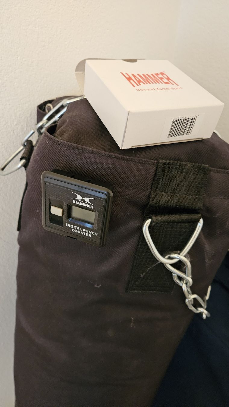Sacchi da boxe: HAMMER Boxsack mit Digital Punch Counter – Usato da Freienbach venduto da Glumanda_Level89 1