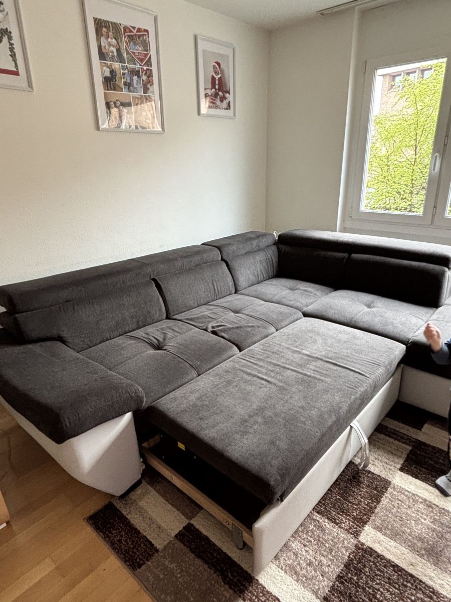 Conforama Divani: Ecksofa mit Schlaffunktion und Bettkasten dunkelgrau – Usato da Dübendorf venduto da dij_5fxx 1