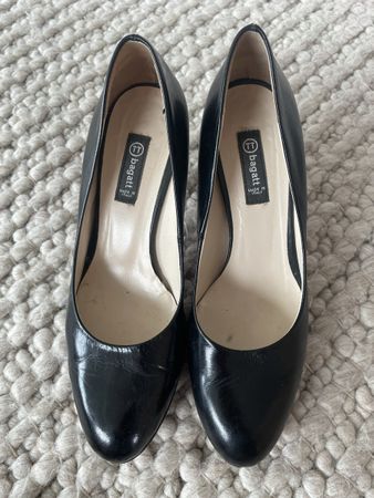 Pumps Gr 38 Bagatt schwarzes Leder