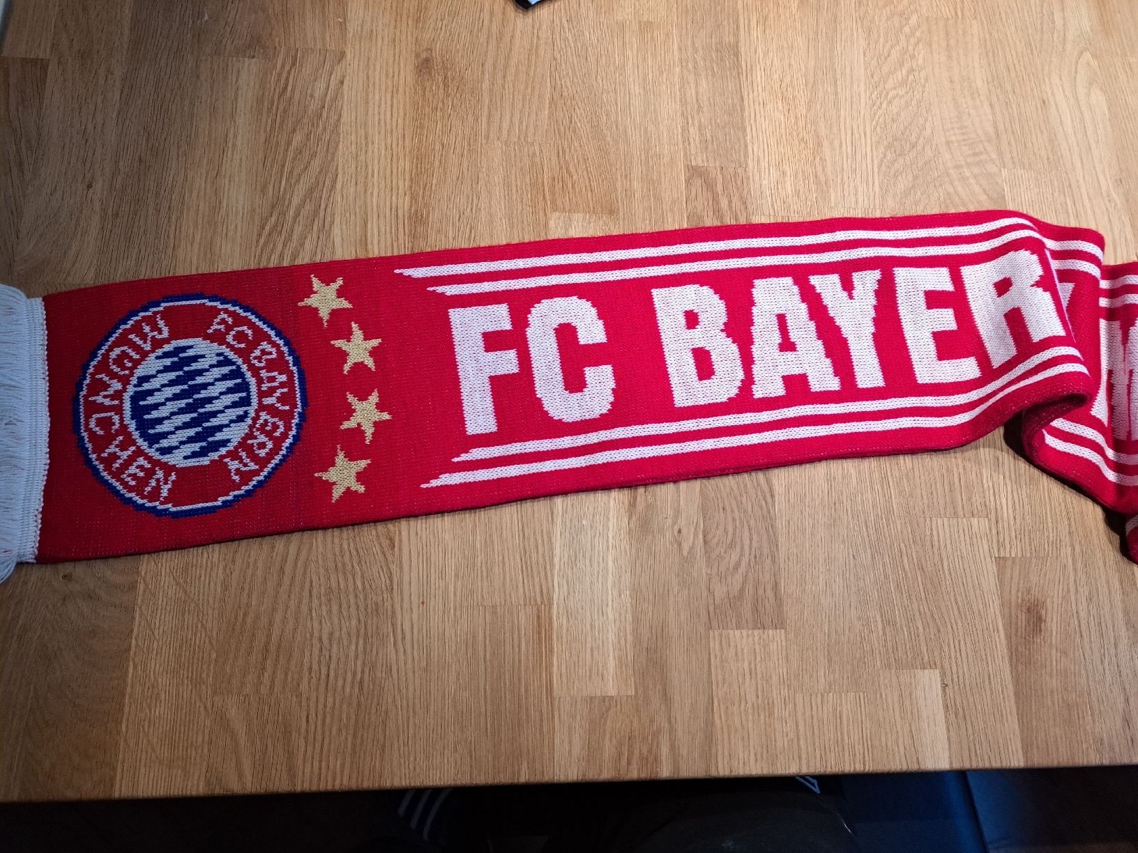Foulard & Sciarpe: FC Bayern München Fanschal – Usato da Triesenberg venduto da Anastasia26 2