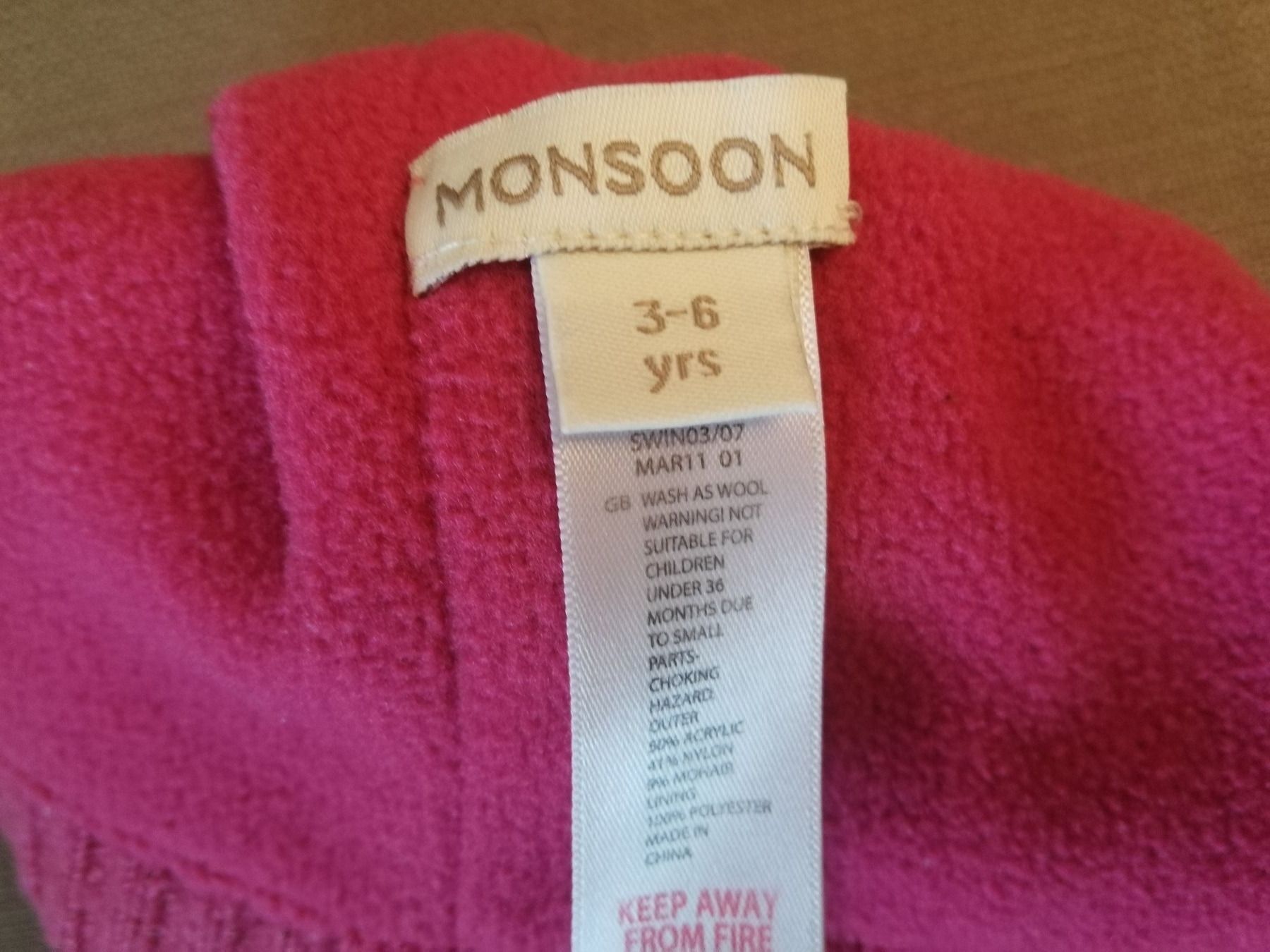 Altro abbigliamento per bambina: Rosa Winterkappe 3-4J – Usato da Zürich venduto da laude 1