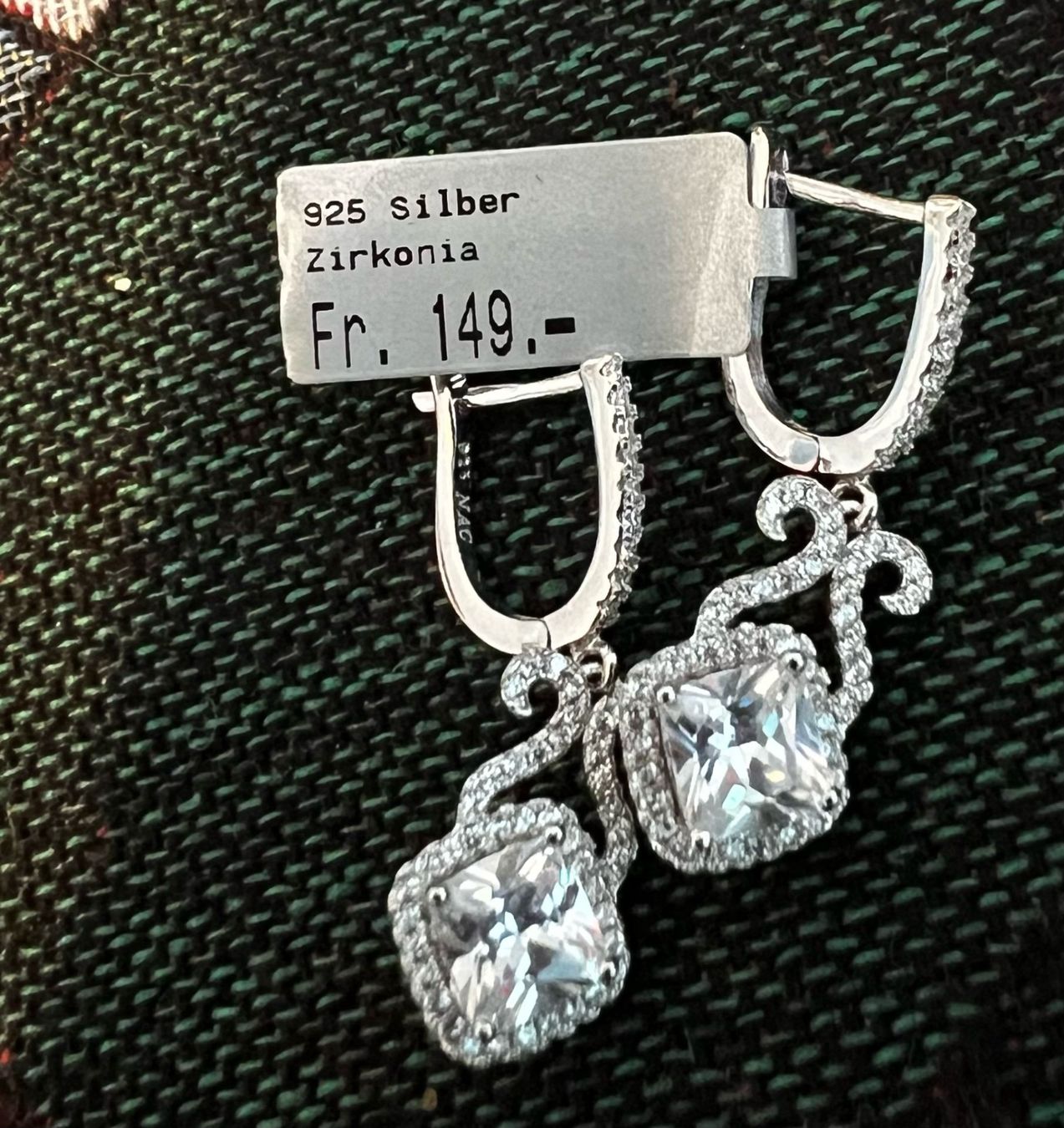Orecchini pendenti & Orecchini a lobo: Silber Ohrringe mit zirconium – Nuovo e nell'imballaggio originale da Teufen Ar venduto da Exclusive.stuff.CH